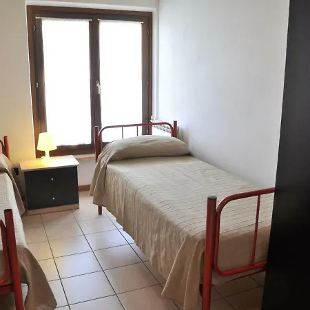 Apartment Locazione Turistica Casa Gialla *
