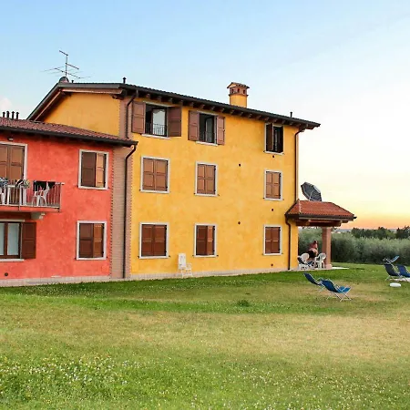 Apartment Locazione Turistica Casa Gialla *